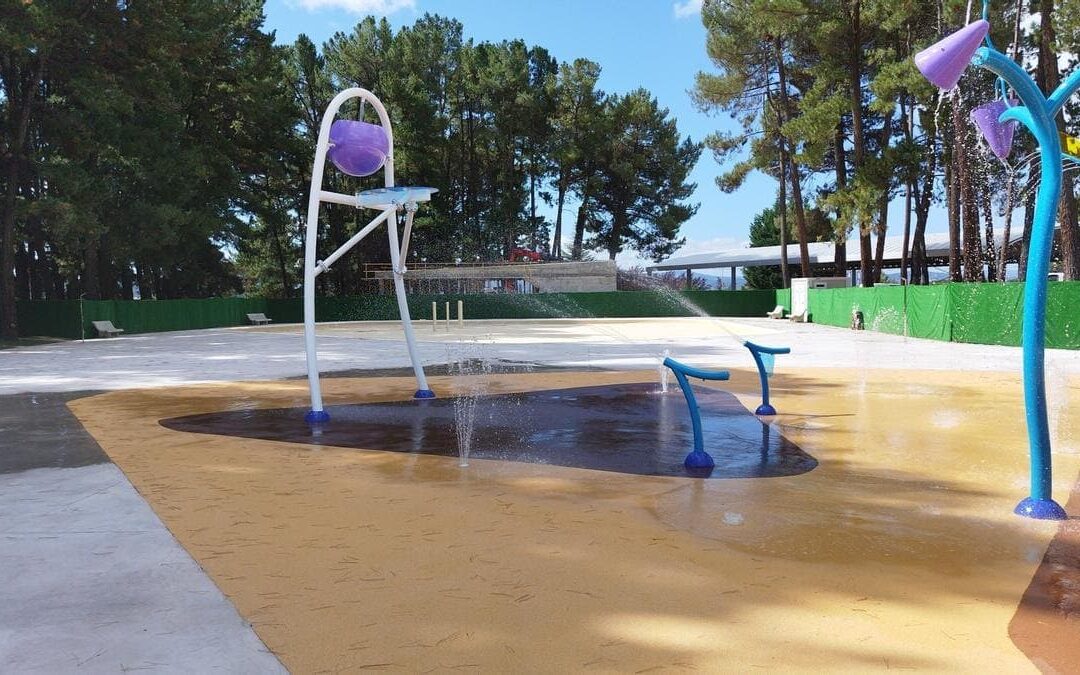 Zonas splash en parques infantiles